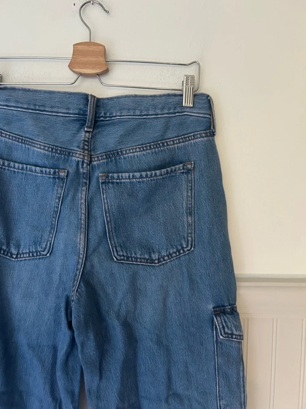 Old Navy Size 6 High Rise Cargo Sky-Hi Wide Leg Jeans - Picture 6 of 10